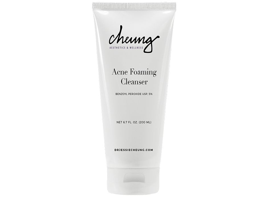 منظف شيونغ الرغوي لحب الشباب Cheung Acne Foaming Cleanser من دكتور جيسي شيونغ Dr. Jessie Cheung