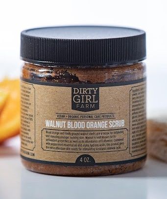 مقشر الجوز والبرتقال الأحمر Walnut Blood Orange Scrub من ديرتي جيرل فارم Dirty Girl Farm