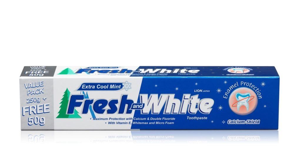Extra Cool Mint Toothpaste من Lion معجون الأسنان