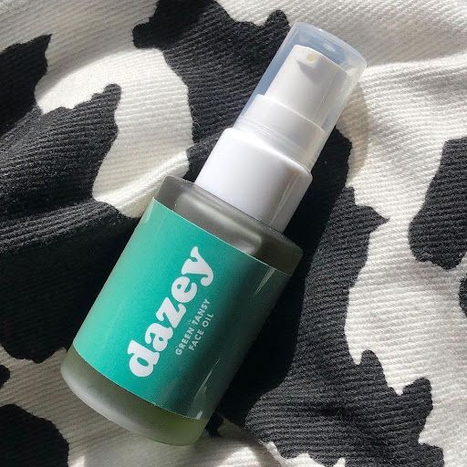 زيت الوجه جرين تانسي Green Tansy Face Oil من دازي DAZEY