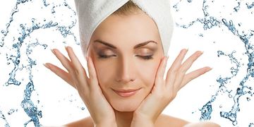 نظف وجهك بعمق مع أفضل 10 من منتجات تنظيف البشرة