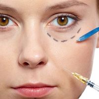 الدمج في الجراحة التجميلية: تعظيم النتائج من خلال العلاجات الشاملة