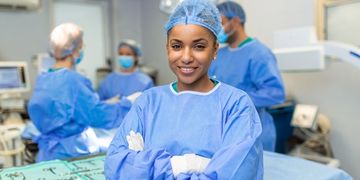الممارسات الأخلاقية في الجراحة التجميلية: ضمان سلامة المرضى