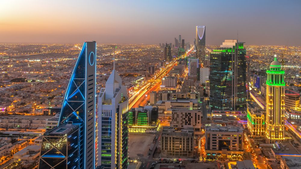 سعر عملية الغمازات في الرياض
