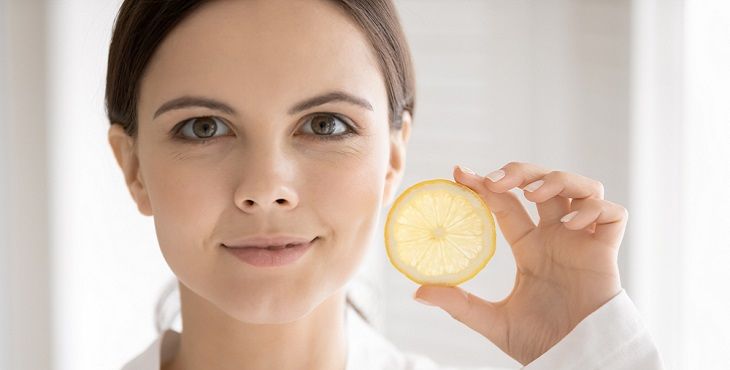 فوائد الليمون للبشرة الدهنية والجافة