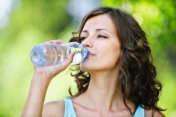 شرب الكثيرمن الماء ل تنحيف الجسم