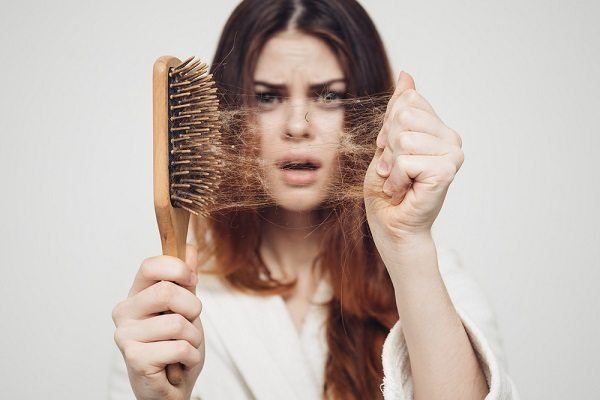 وصفات لتنعيم الشعر في المنزل