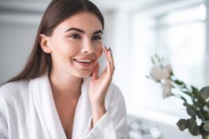 مميزات استخدام التقنيات المختلفة لعلاج نحافه الوجه