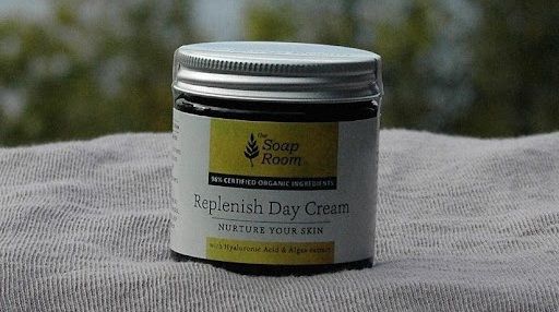 كريم النهار المجدد للبشرة Replenishing Day Cream من سوب روم Soap Room