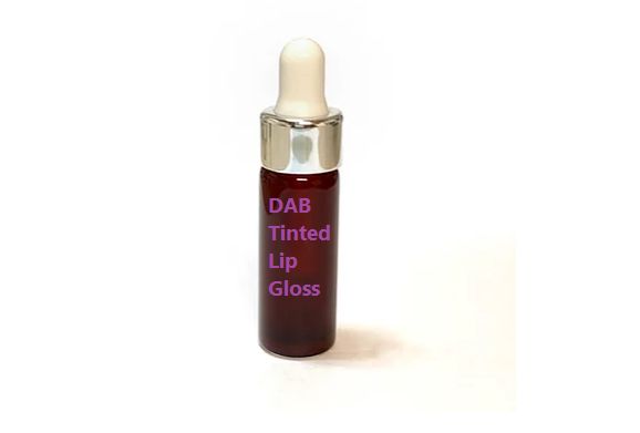 تينت الشفاه الملمع Tinted Lip Gloss من داب هيرب ميك-آب آند سكين كير DAB Herb Makeup &amp; Skincare