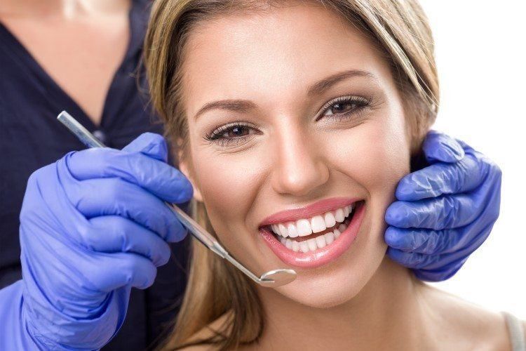 مميزات عملية تعديل الأسنان الأمامية