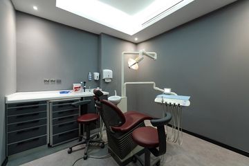 V Dental Clinic (7)