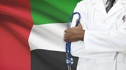 طبيب تجميل اماراتي